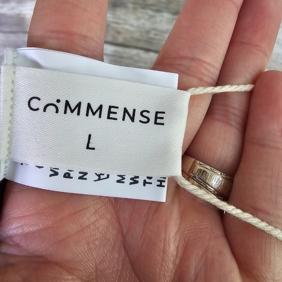 Commense Off-White Ribbed Tie Front Cami Top - Picture 8 of 9